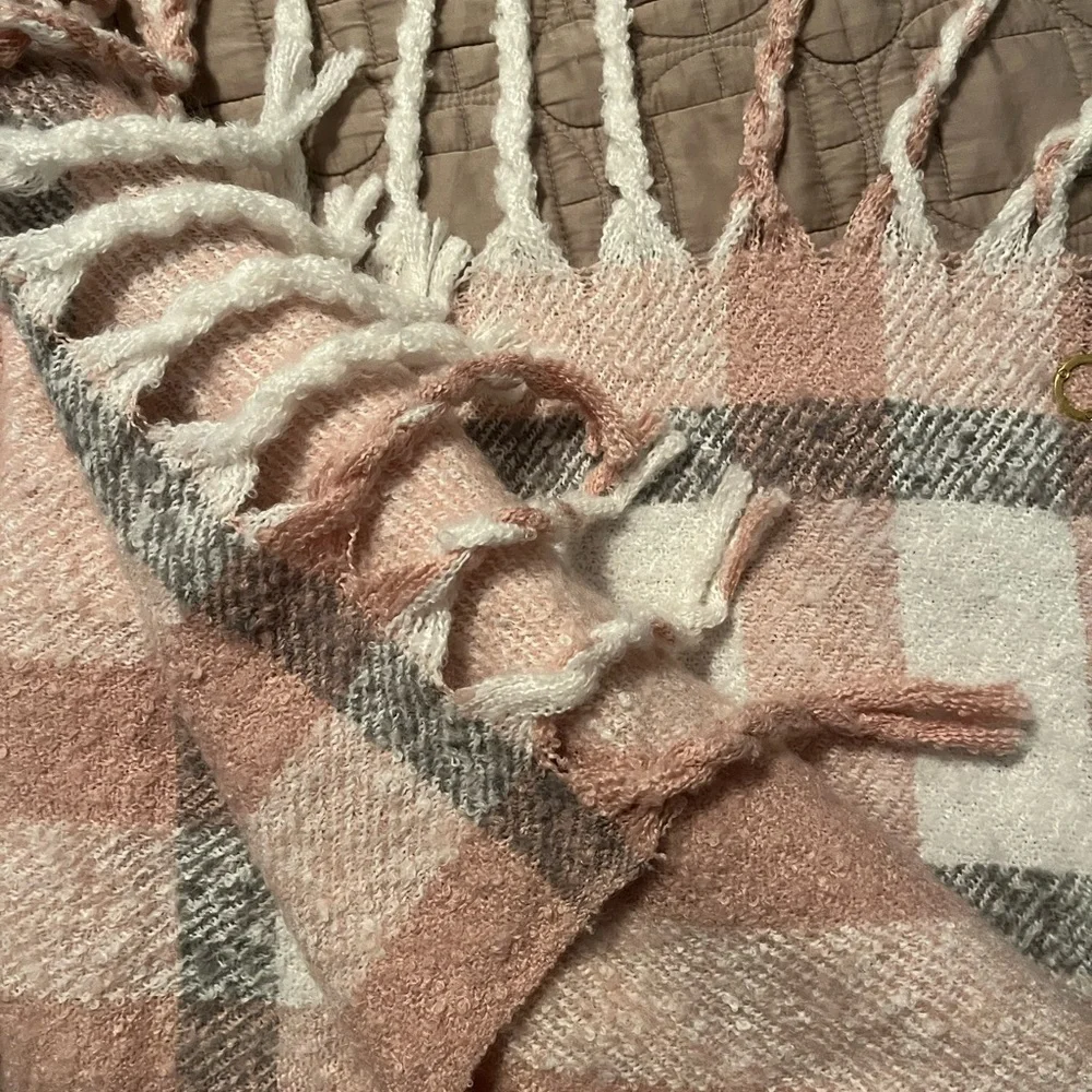 Calvin Klein stylish plaid